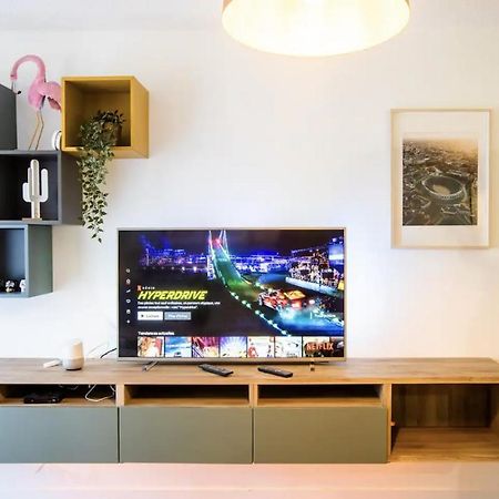 Studio Terrasse & Parking Gratuit En Residence Nîmes Exterior foto